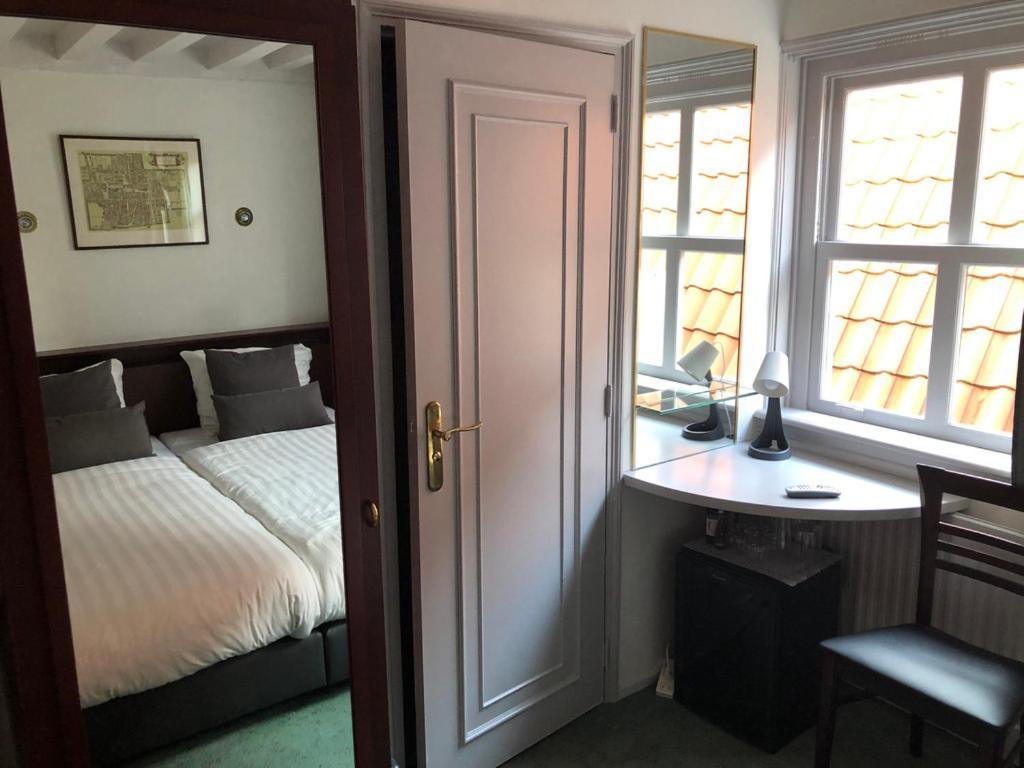 In Den Verdwaalde Koogel Hotel